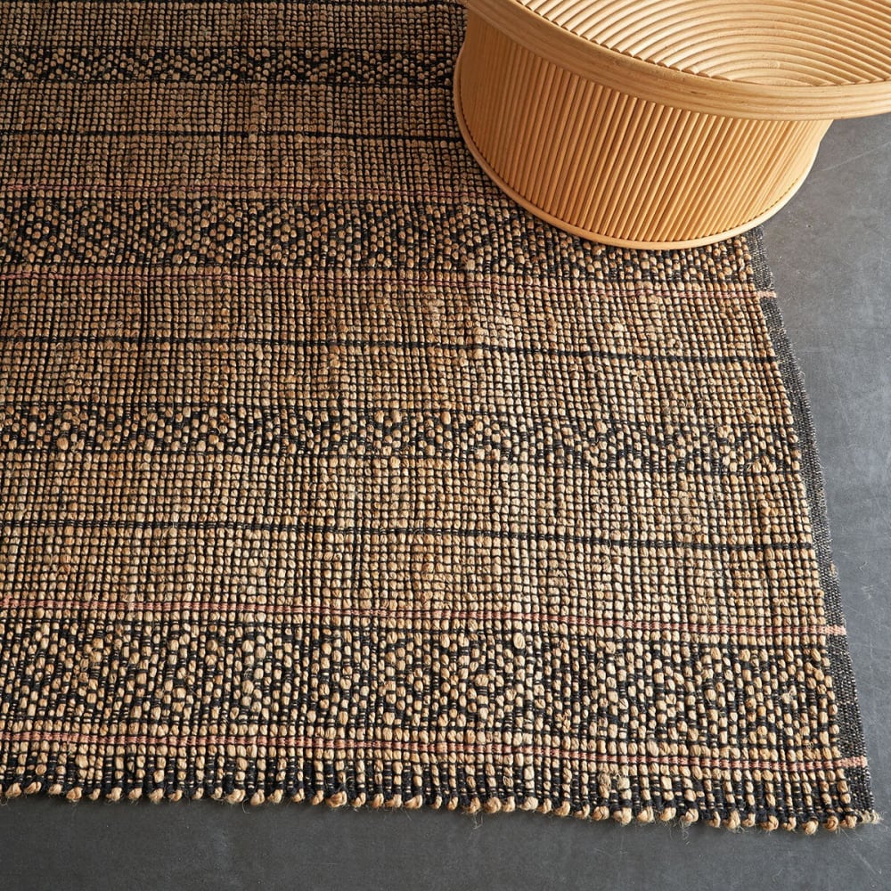 Tapis en jute naturelle et coton noir 140 x 200 cm — vue 4