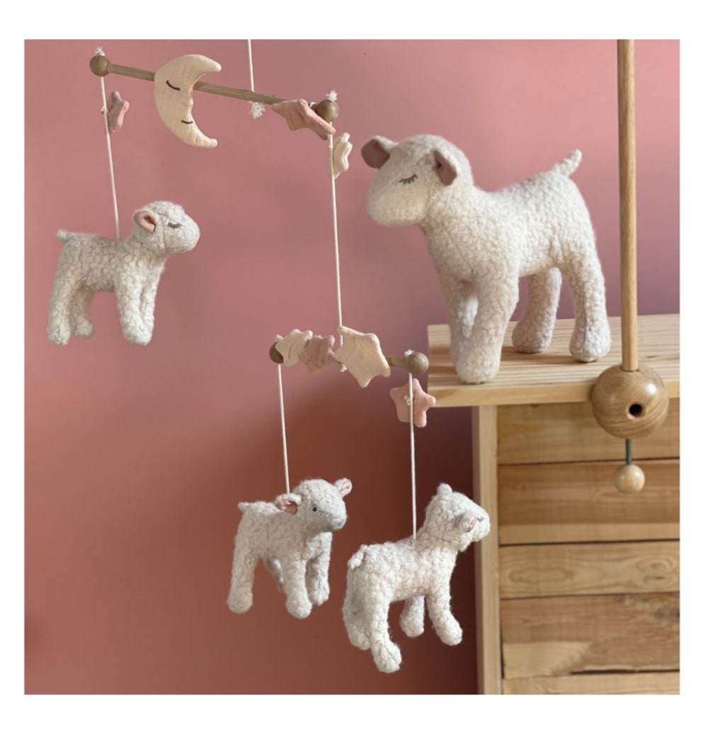 Mobile Mouton Mary en bois et tissu beige 11,5x6x29 cm - Maisons du Monde