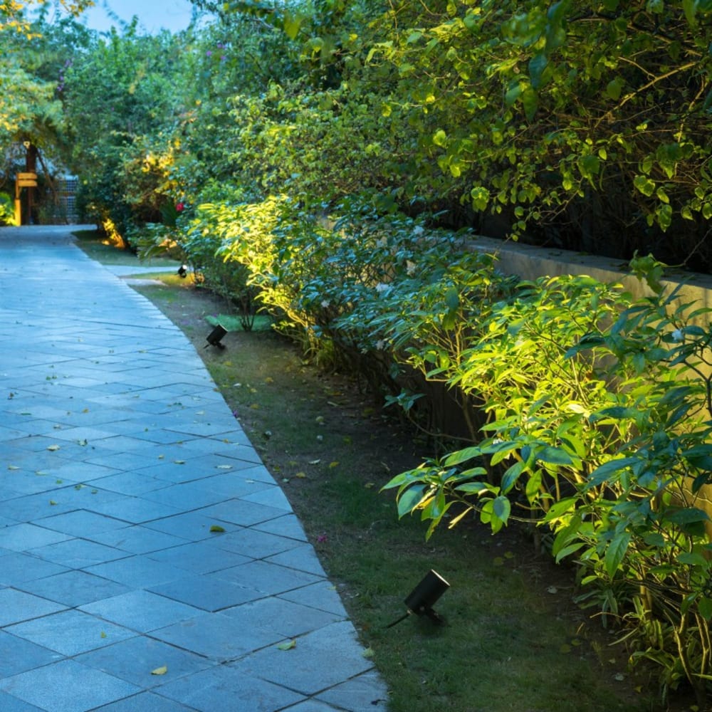 Spot d'extérieur jardin avec protection IP65 noir - Maisons du Monde
