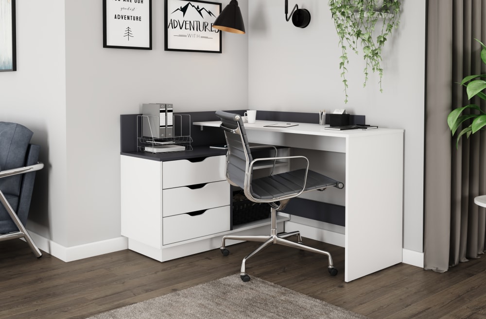 Winkelschreibtisch rechts oder links montierbar, Breite 129 cm,
