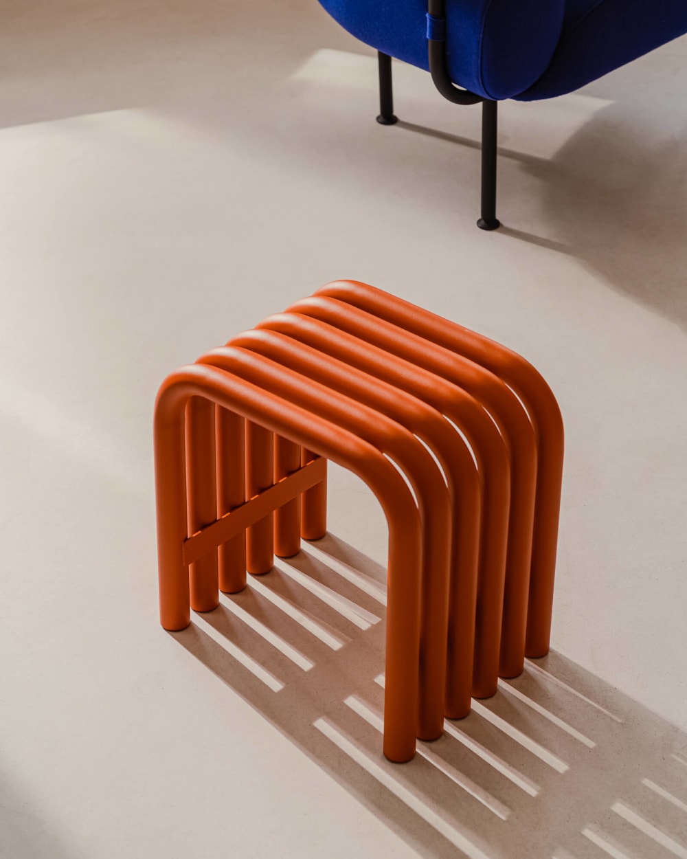 Noo.ma tabouret nokk en acier étanche - 43 x 31,5 x 42,5 cm - Maisons du Monde