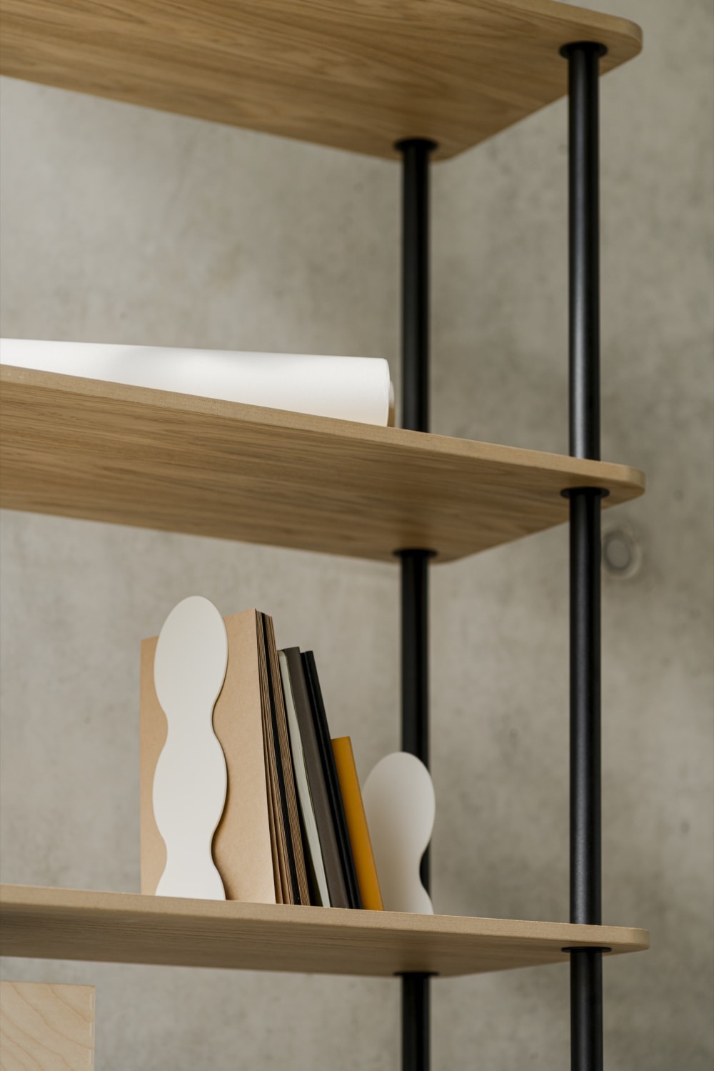 Serre-livres en acier, beige - Maisons du Monde