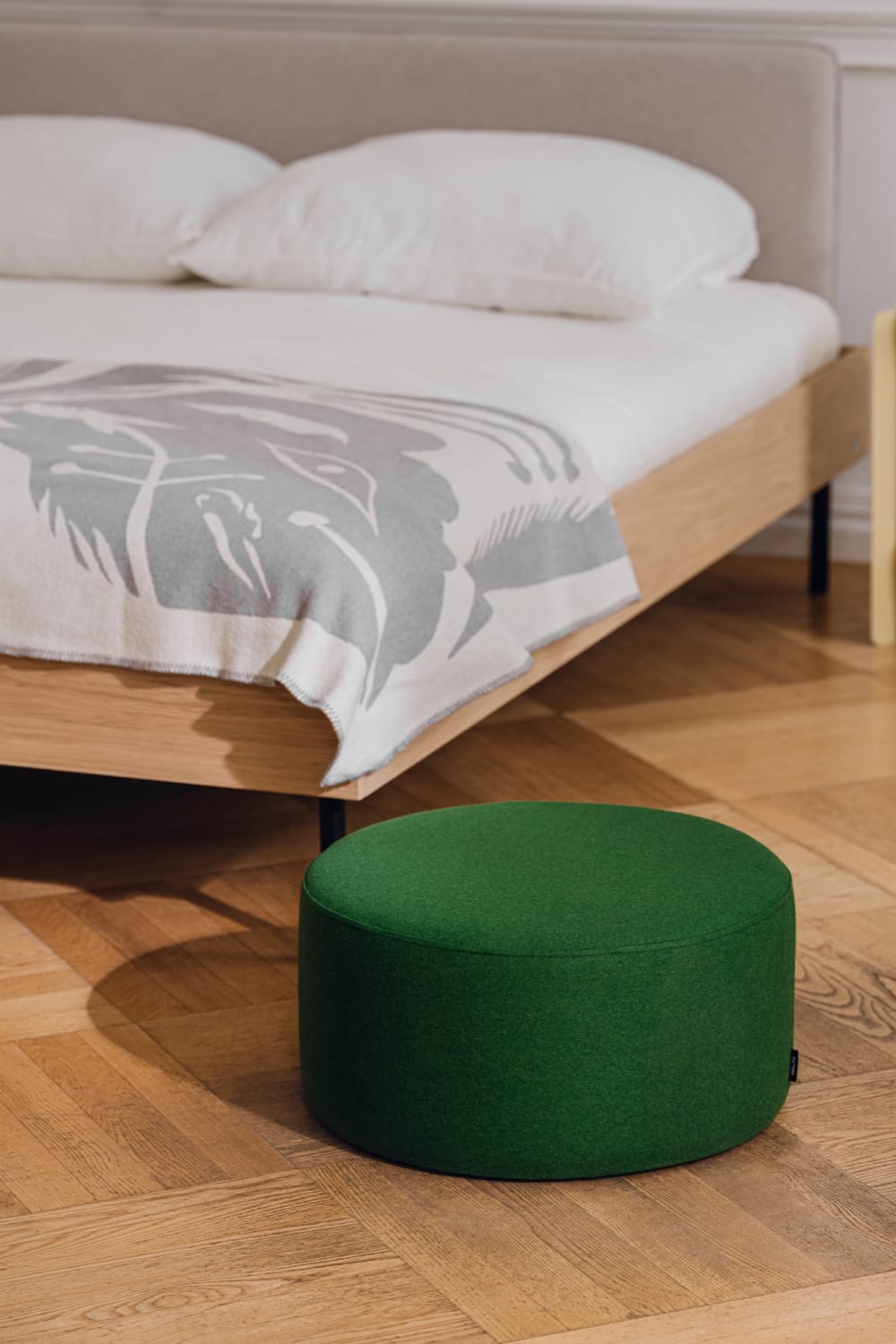 Noo.ma pouf folk carré 71 x 71 x 26 cm, polyester, vert - Maisons du Monde