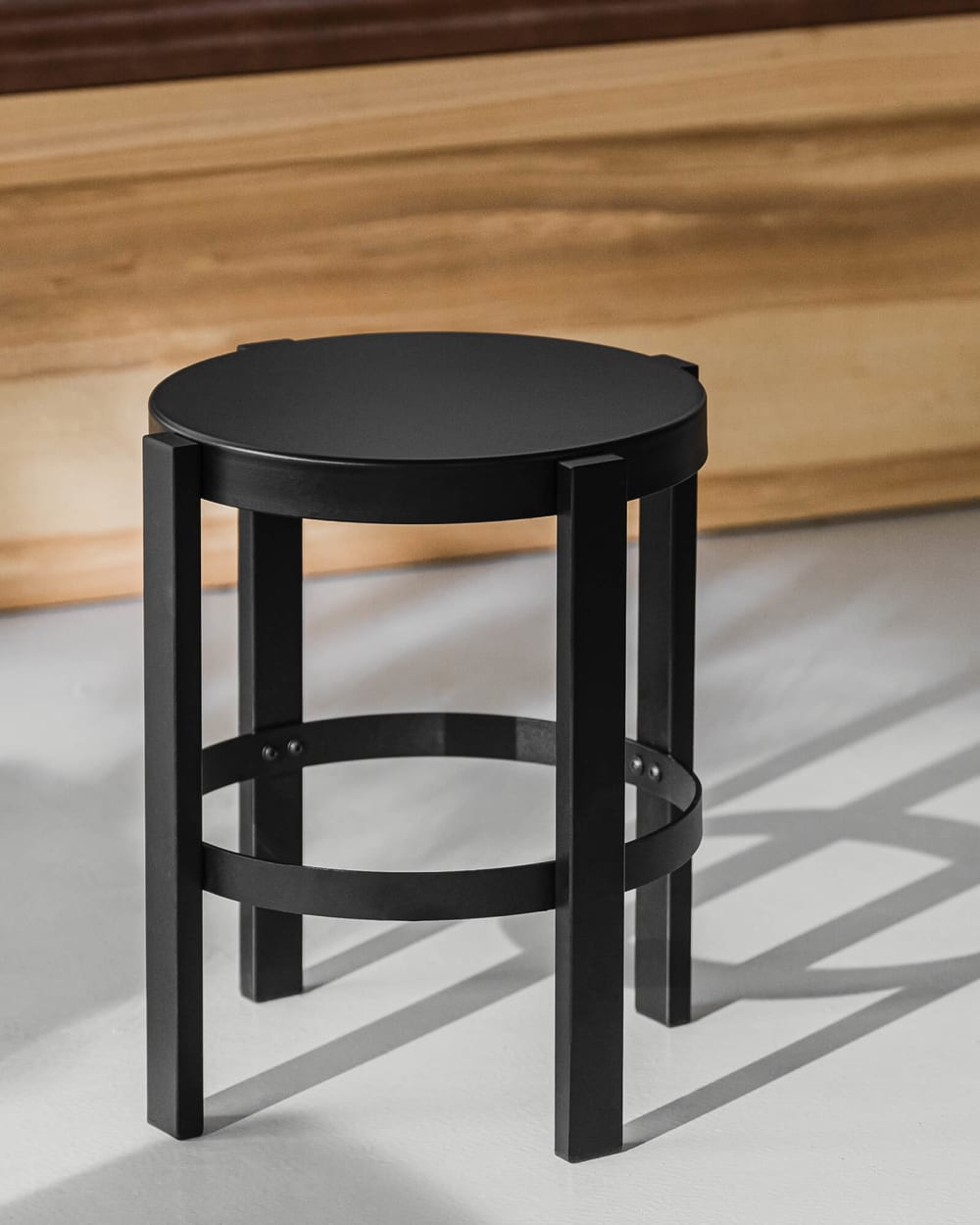 Noo.ma tabouret rond en acier 35 x 35 x 45 cm