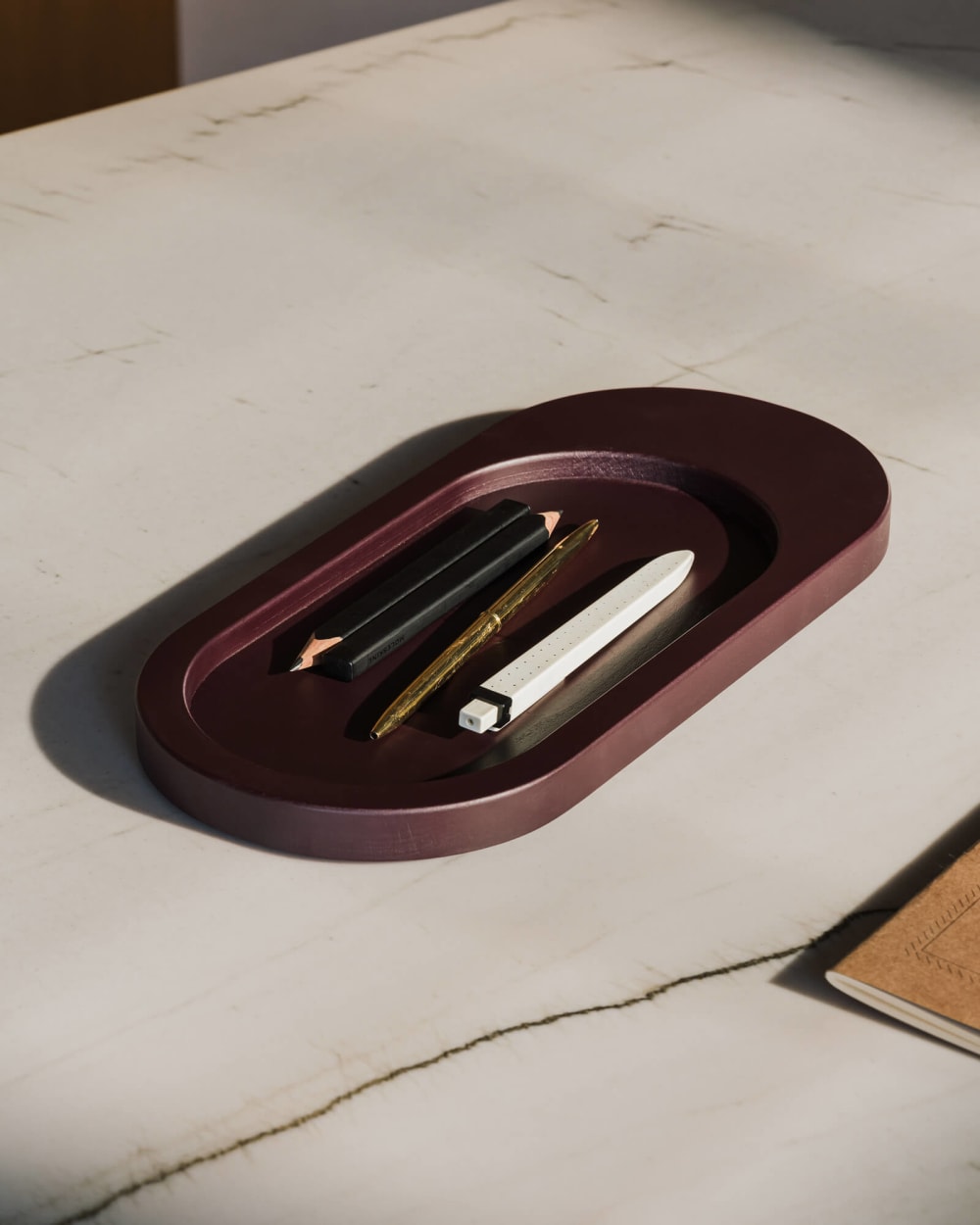 Plateau en bois nooma 32 x 15 cm - bordeaux - Maisons du Monde