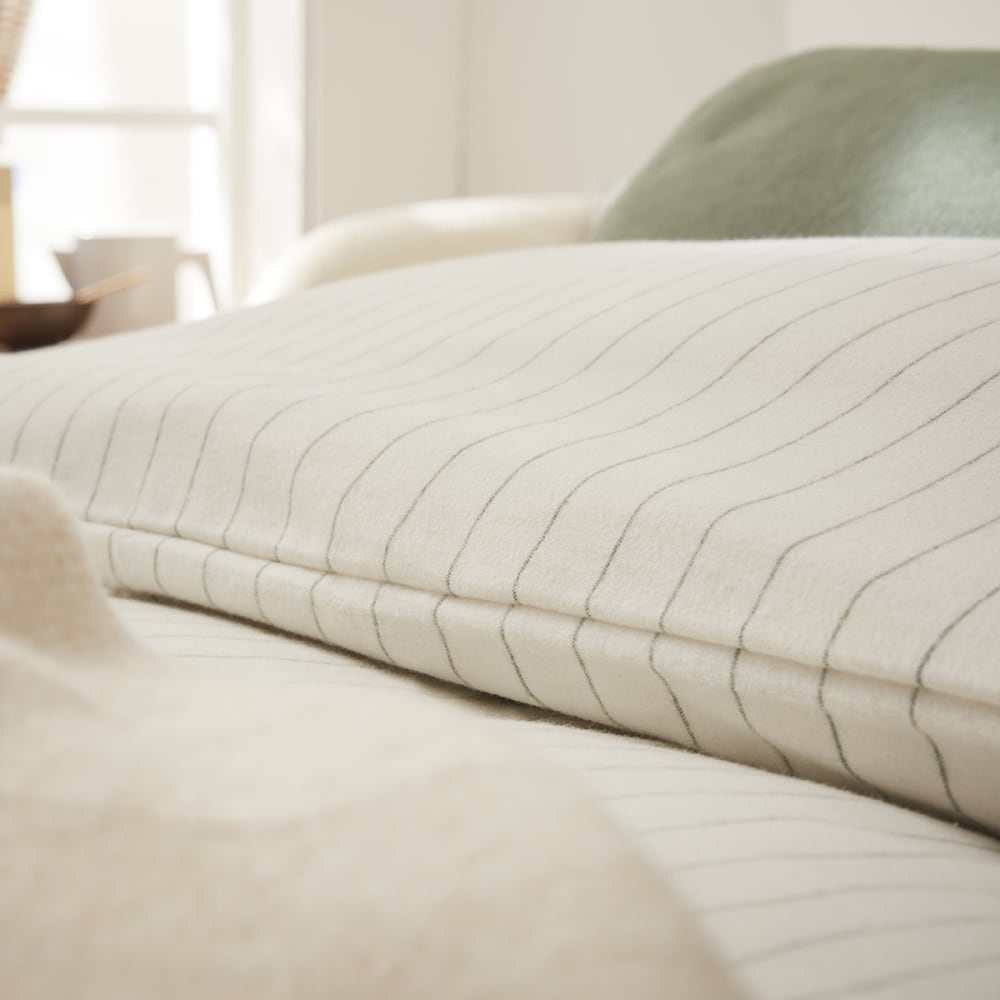 Parure de lit unie en flanelle de coton beige 200x200 — vue 4