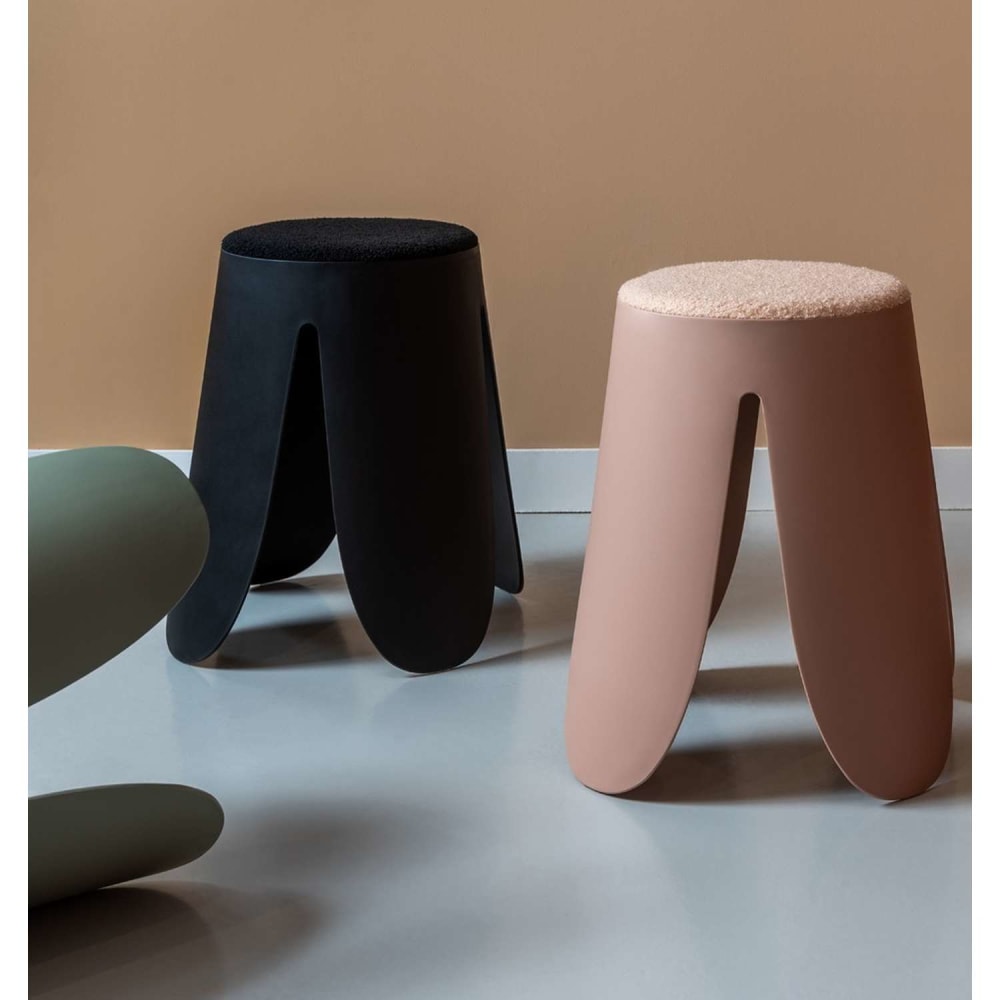 Tabouret avec assise douce noir - Maisons du Monde