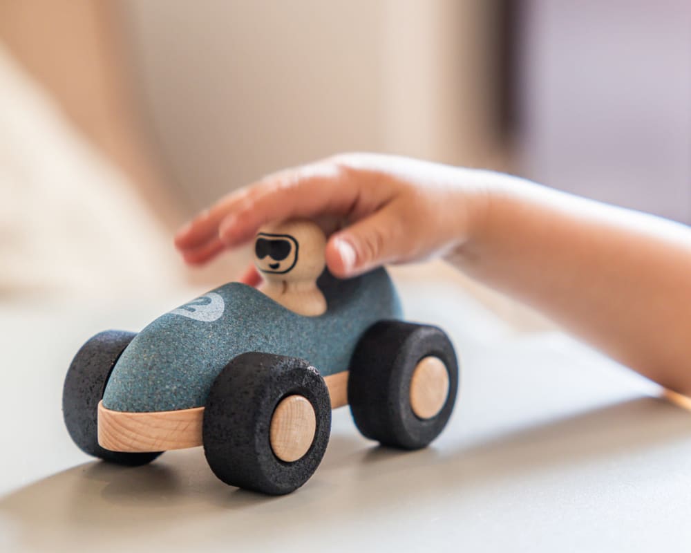 Blauer Kork-Rennwagen - Maisons Du Monde