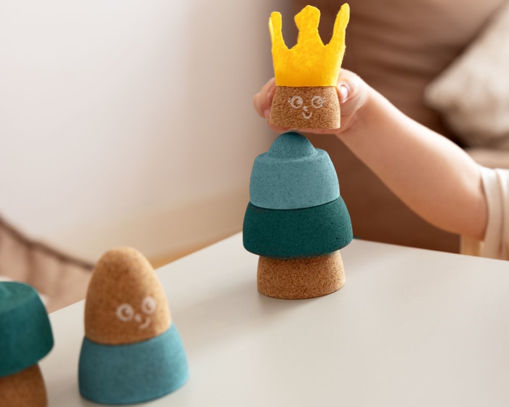 Jouet à empiler roi en liège (Korko) - Image 2
