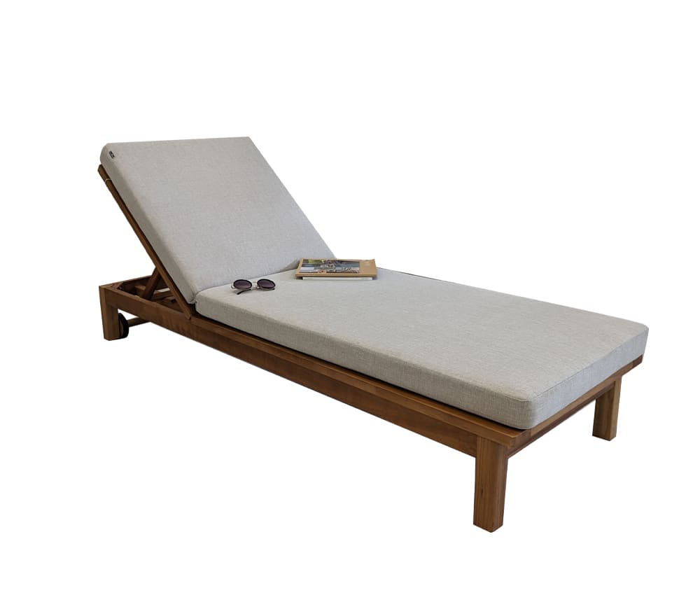 Bain de soleil en eucalyptus  bois et gris clair