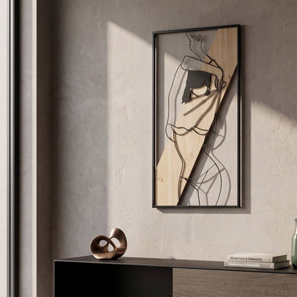 panel decorativo 3d mujer de metal negro y madera marron 50x2x90 cm