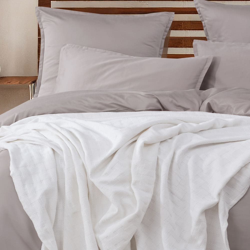 Couvre lit en coton doux  ecru 240x260 cm