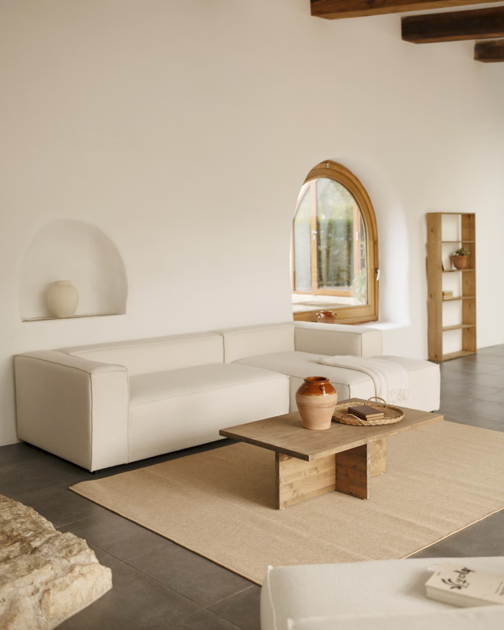 Table basse en bois de sapin vieilli 120x40cm - Maisons du Monde