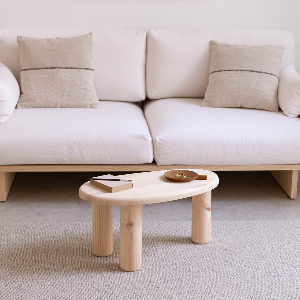 Kleiner Couchtisch aus massiver Kiefer natur 61,6 cm Unlackiert -