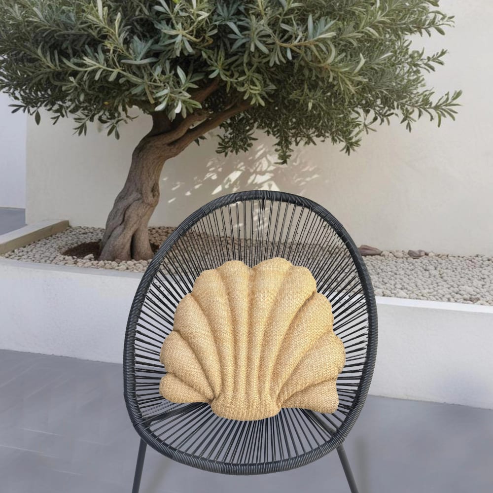 Coussin effet raphia - forme de coquillage - 50x35cm - Maisons du Monde