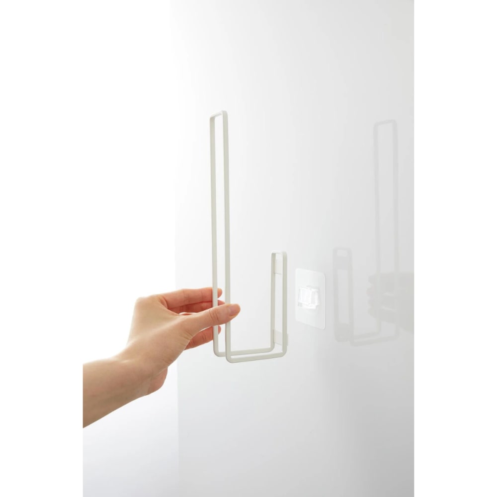 Porte papier toilettes avec ventouse - h25 cm - blanc - Maisons du Monde