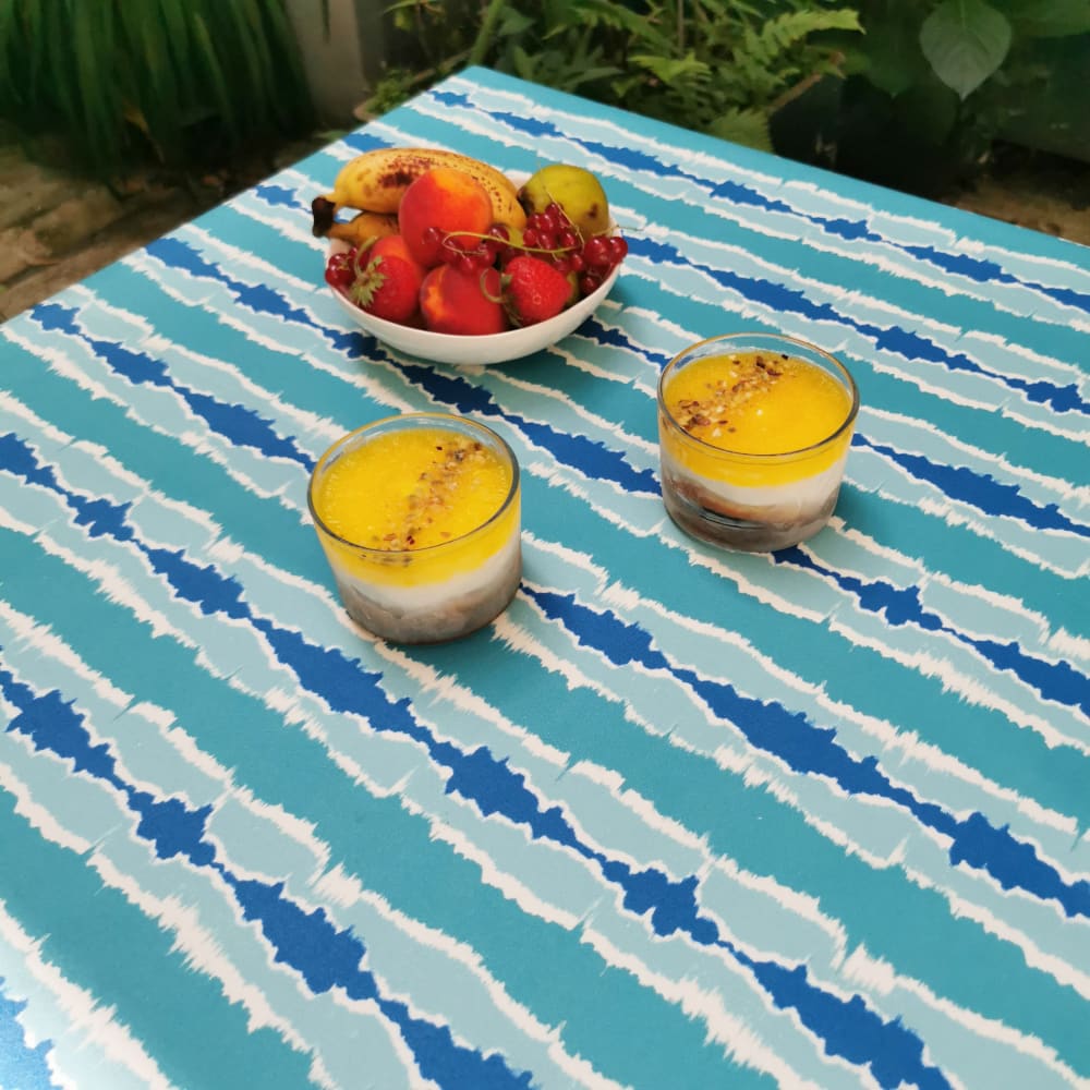 Nappe enduite coton turquoise carrée 120 x 120 cm - Maisons du Monde