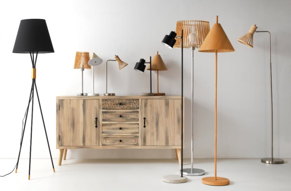 Lampe à poser en métal blanche - Maisons du Monde