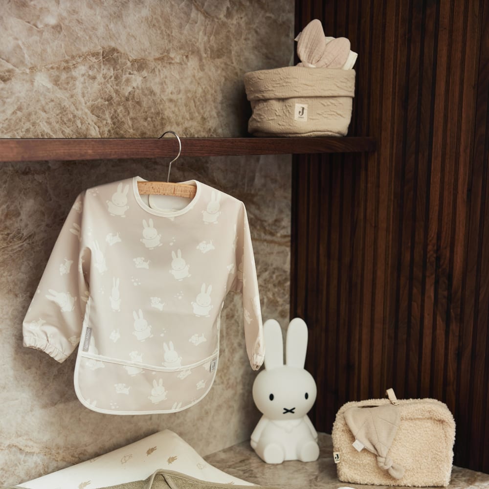 Bavoir à manches imperméable Miffy Snuffy Nougat - Maisons du Monde