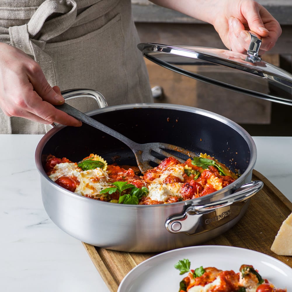 Sauteuse Première 26 cm en Inox avec Couvercle argent / métallique en - Maisons du Monde