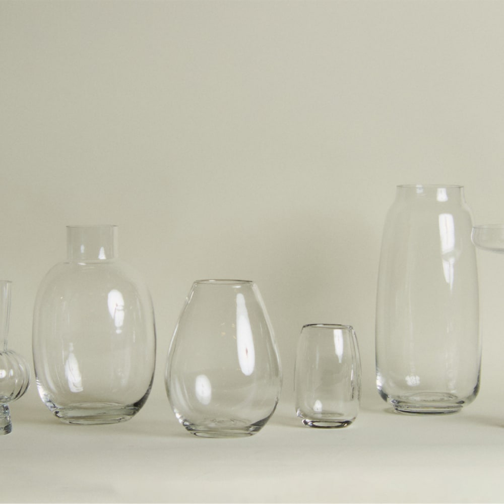 Vase décoratif allongé en verre transparent h32 — vue 3