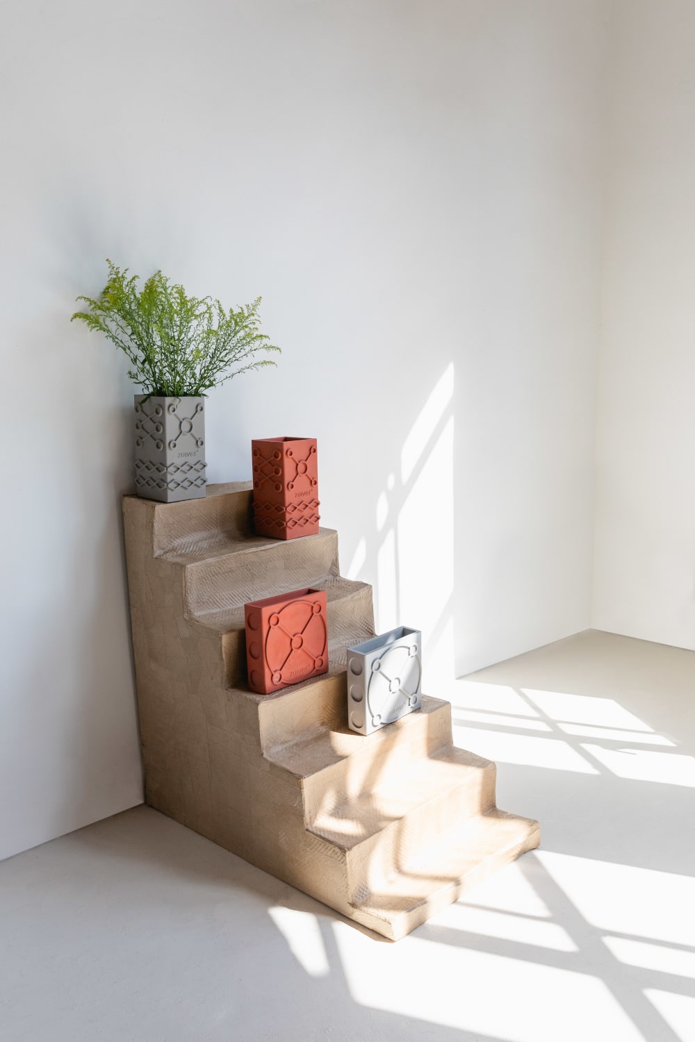 Vase en béton gris 25 cm - Maisons du Monde