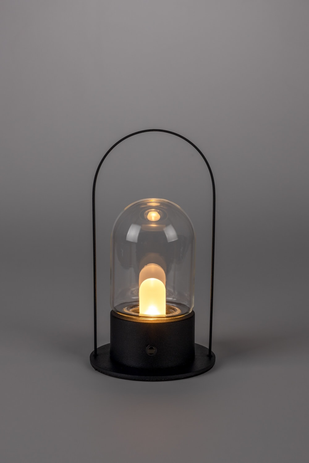 Lampe à poser en fer noir - Maisons du Monde