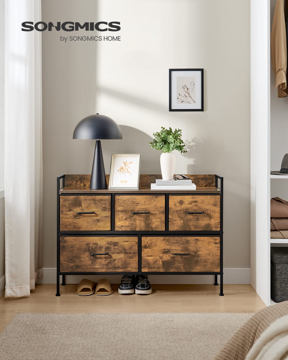 Commode à 5 avec poignées pour salon couloir structure marron et noir