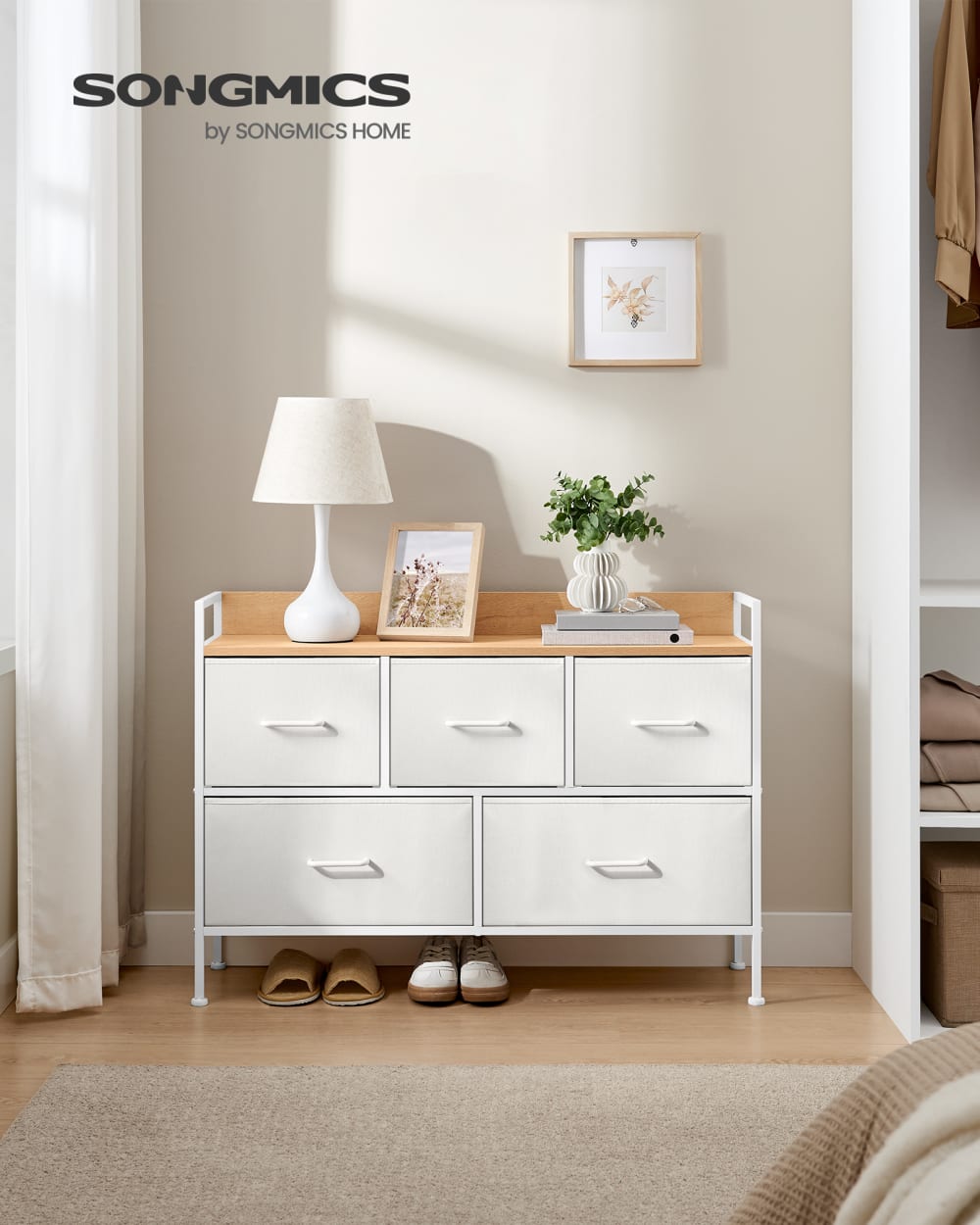 Commode à 5 avec poignées pour salon couloir structure blanc et beige - Maisons du Monde
