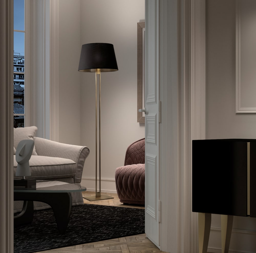 Lampadaire en métal doré, H: 170cm — vue 3