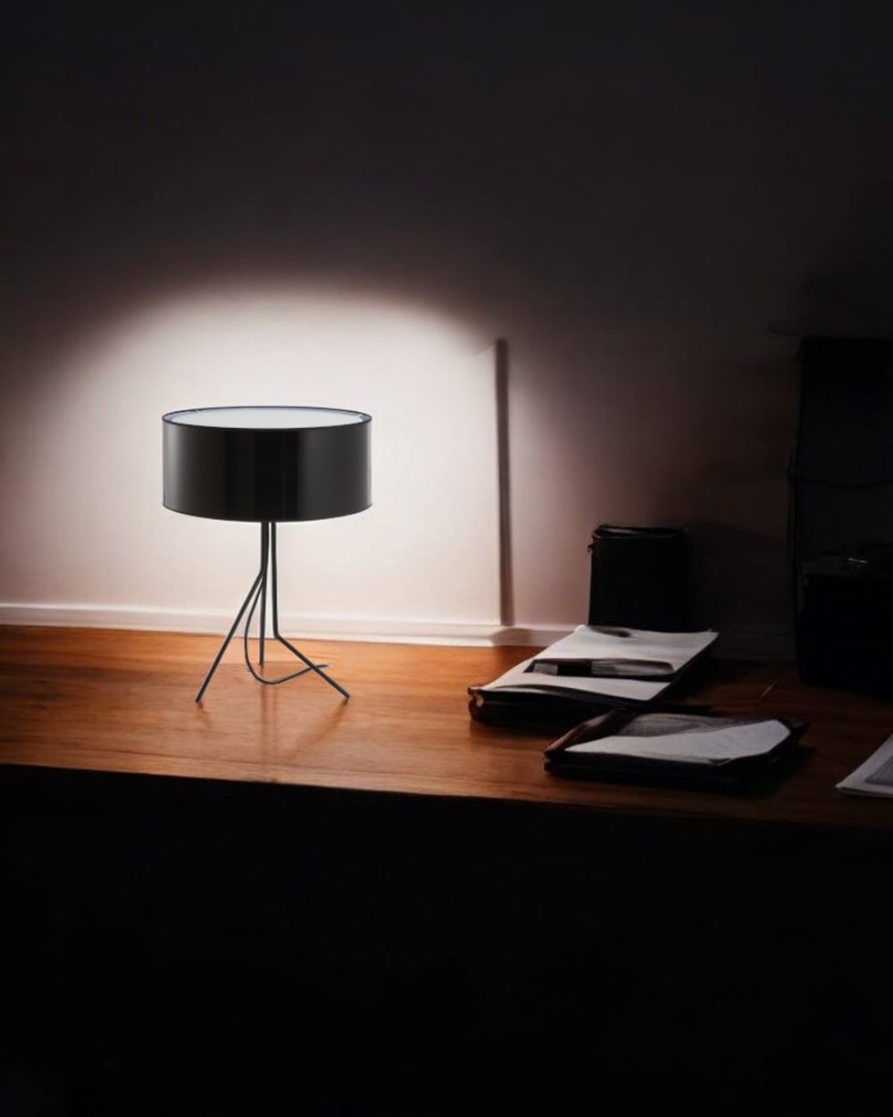 Lampe à poser en métal, noir H : 60cm - Maisons du Monde