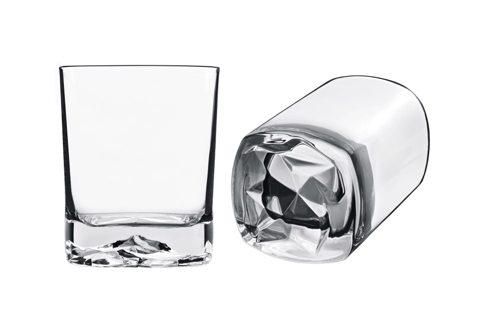 LUIGI BORMIOLI La collection On the rocks propose des verres à forme cylindrique et de qualité supérieur.