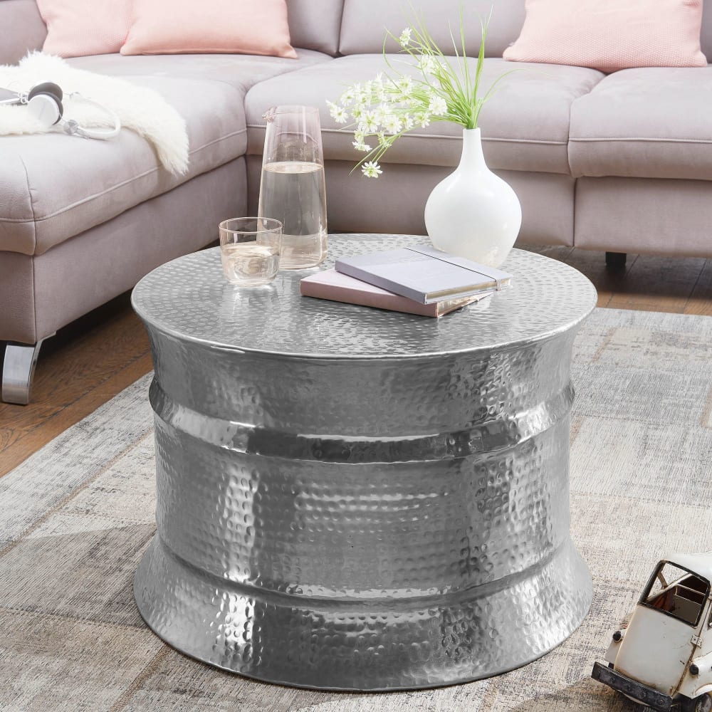 Couchtisch mit Hammerschlag aus Aluminium, Silber - Maisons Du