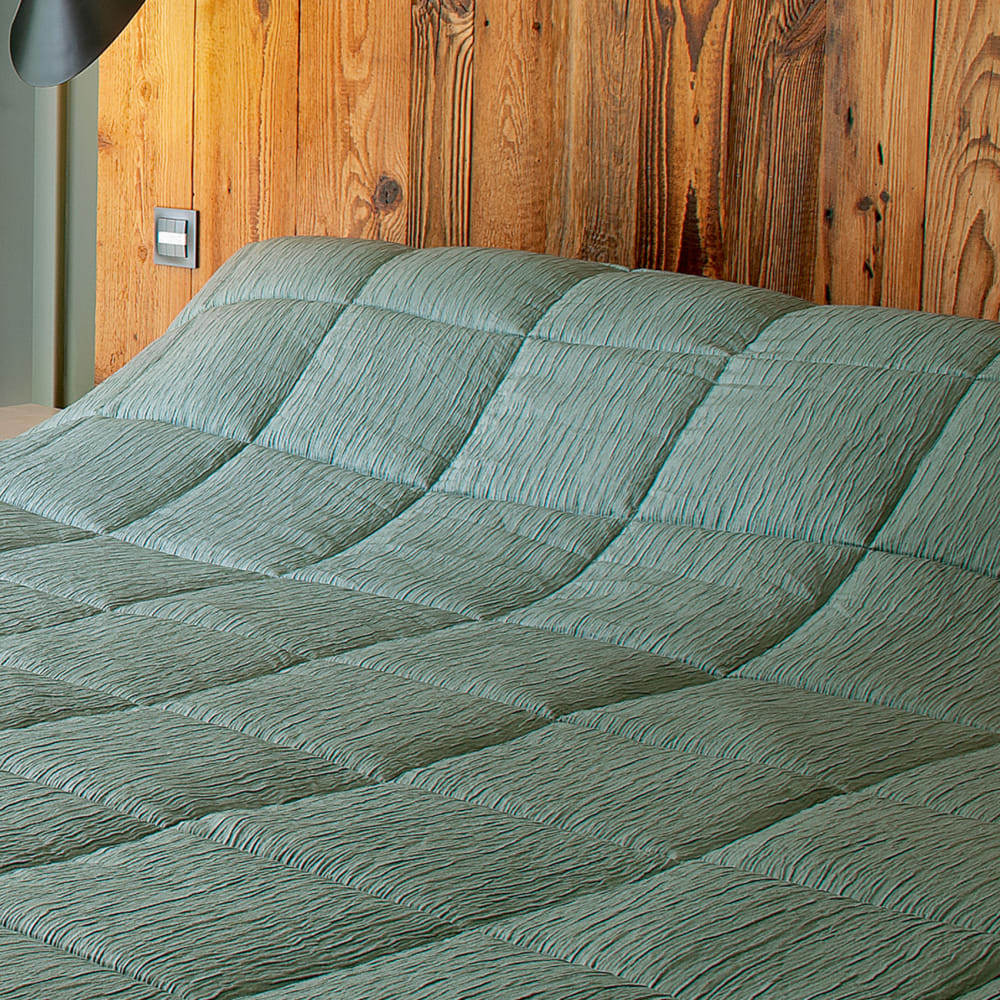 Jeté de lit - effet froissé polyester vert 250x260 cm - Maisons du Monde