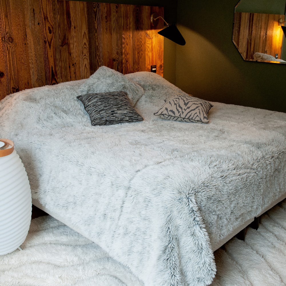 Jeté de lit imitation fourrure doux polyester gris 240x250 cm