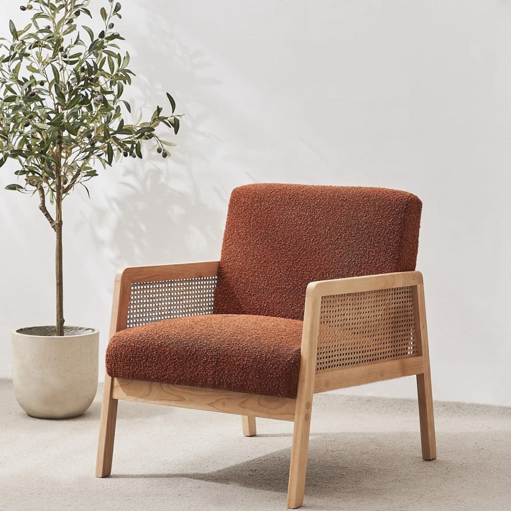 Fauteuil en cannage et tissu bouclé rouille - Maisons du Monde