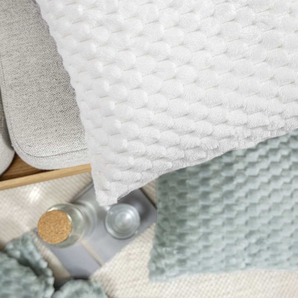 Housses de coussin imitation fourrure à relief blanc 45x45-lot de 2 - Maisons du Monde
