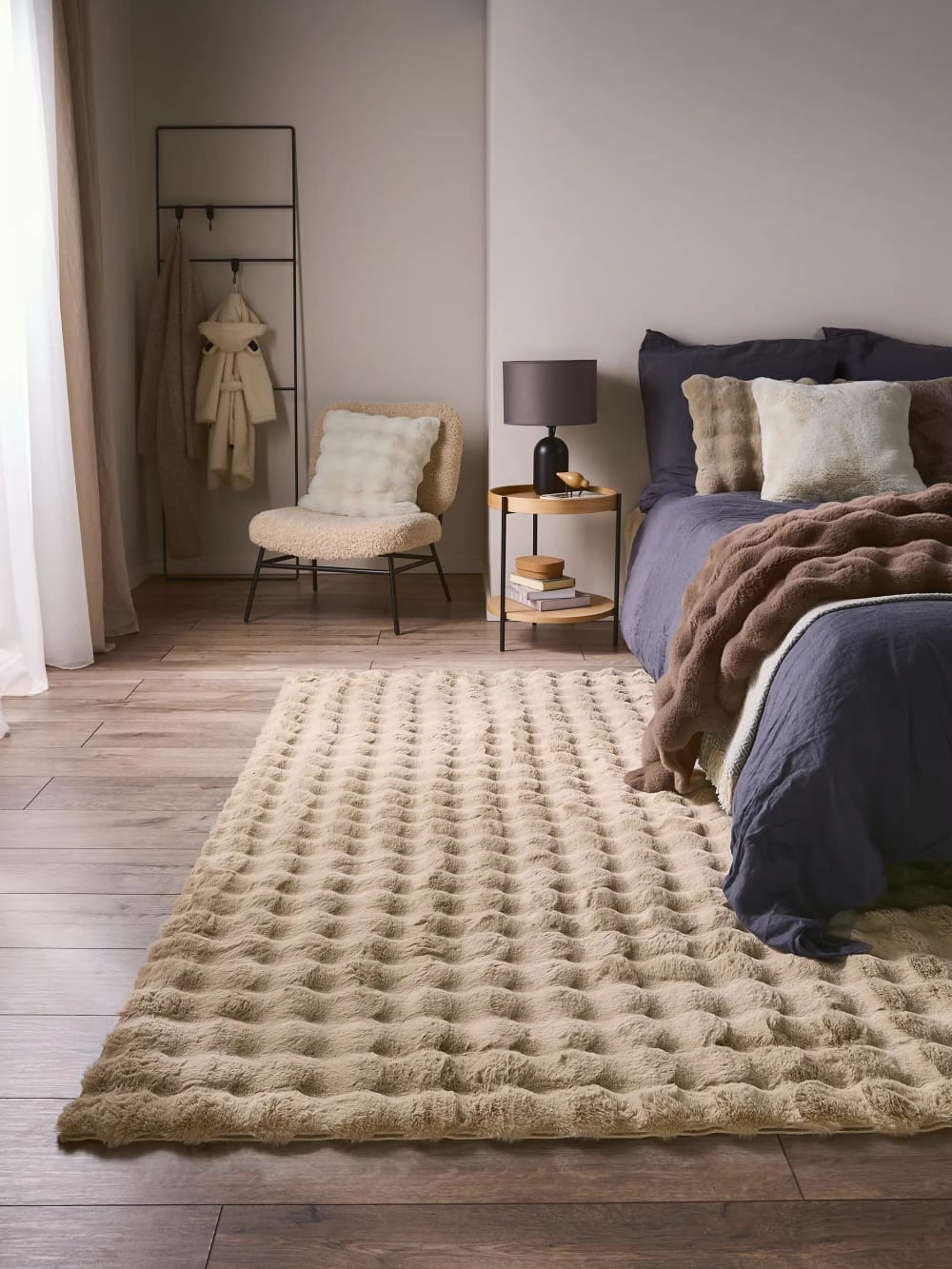 Tapis fausse fourrure beige 120x170 — vue 3