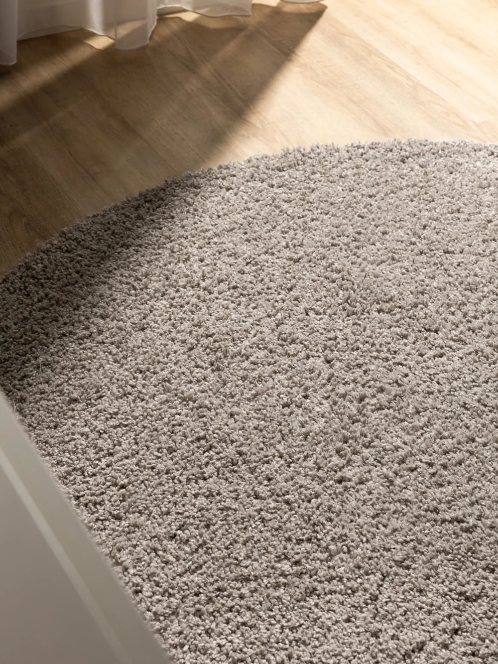 Tapis à poils longs gris clair D 160 rond — vue 4