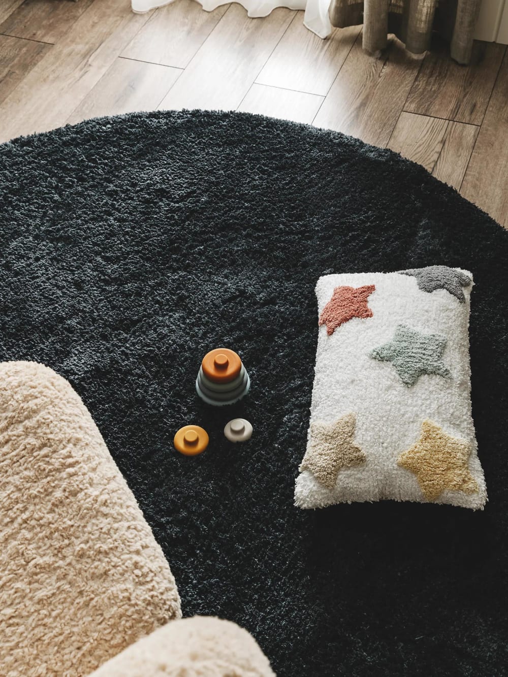 Tapis à poils longs anthracite D 80 rond — vue 4