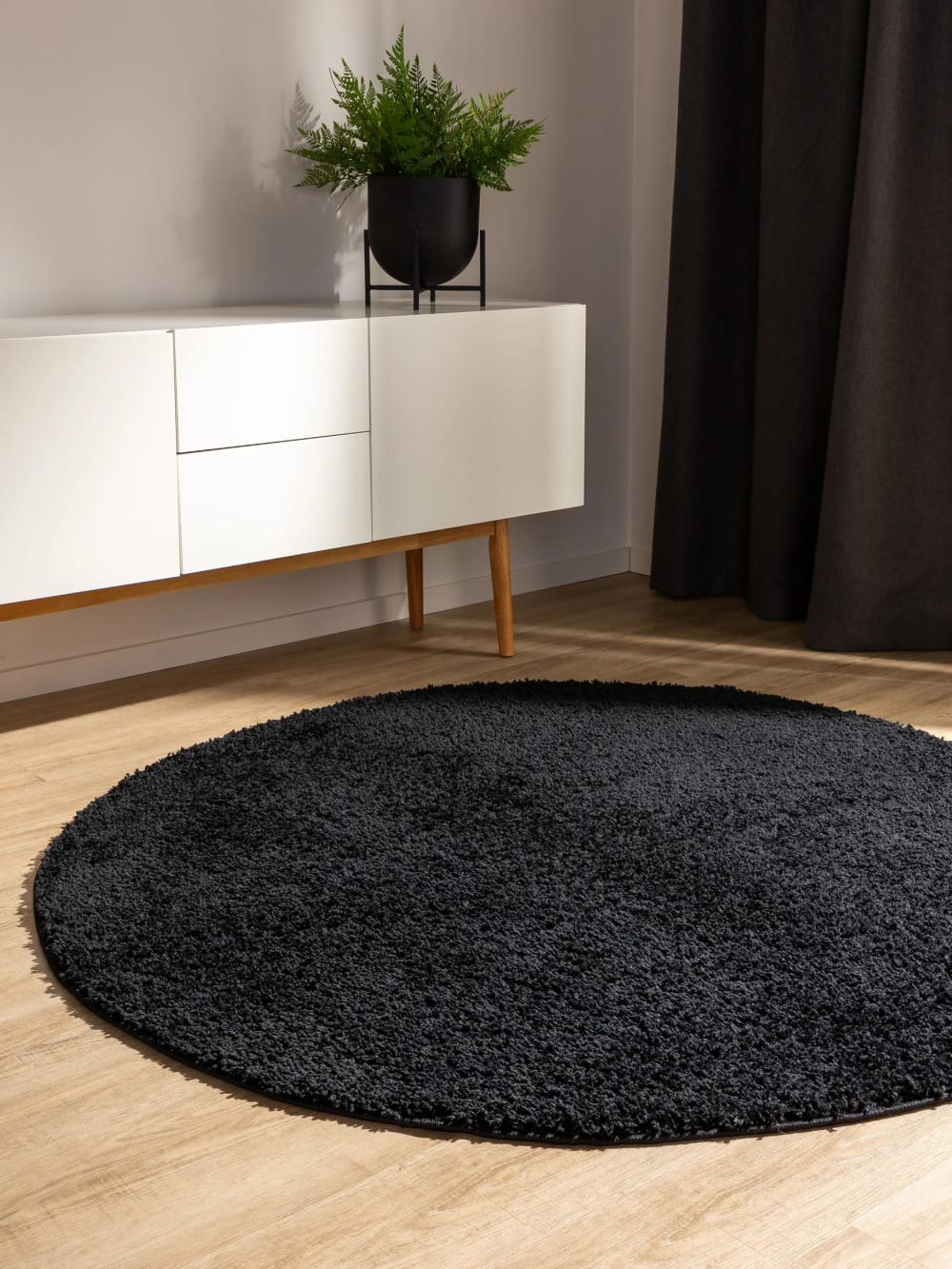 Tapis à poils longs noir D 120 rond — vue 3