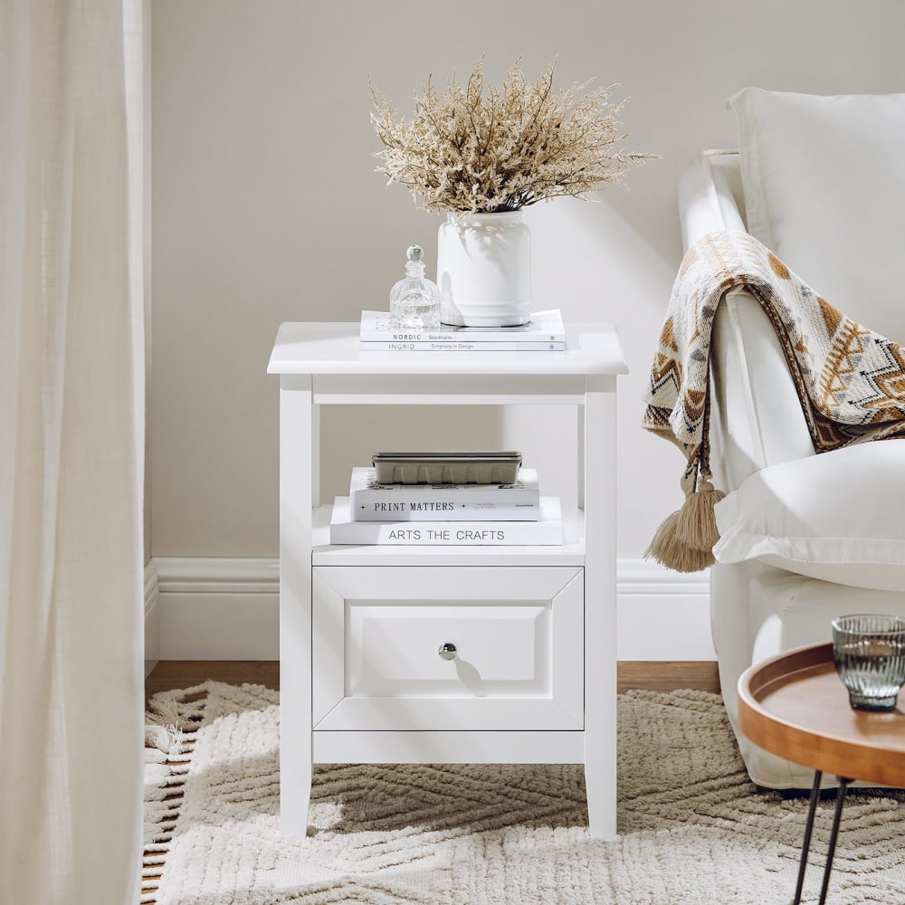 Table de chevet avec 1 tiroir effet bois blanc - Maisons du Monde