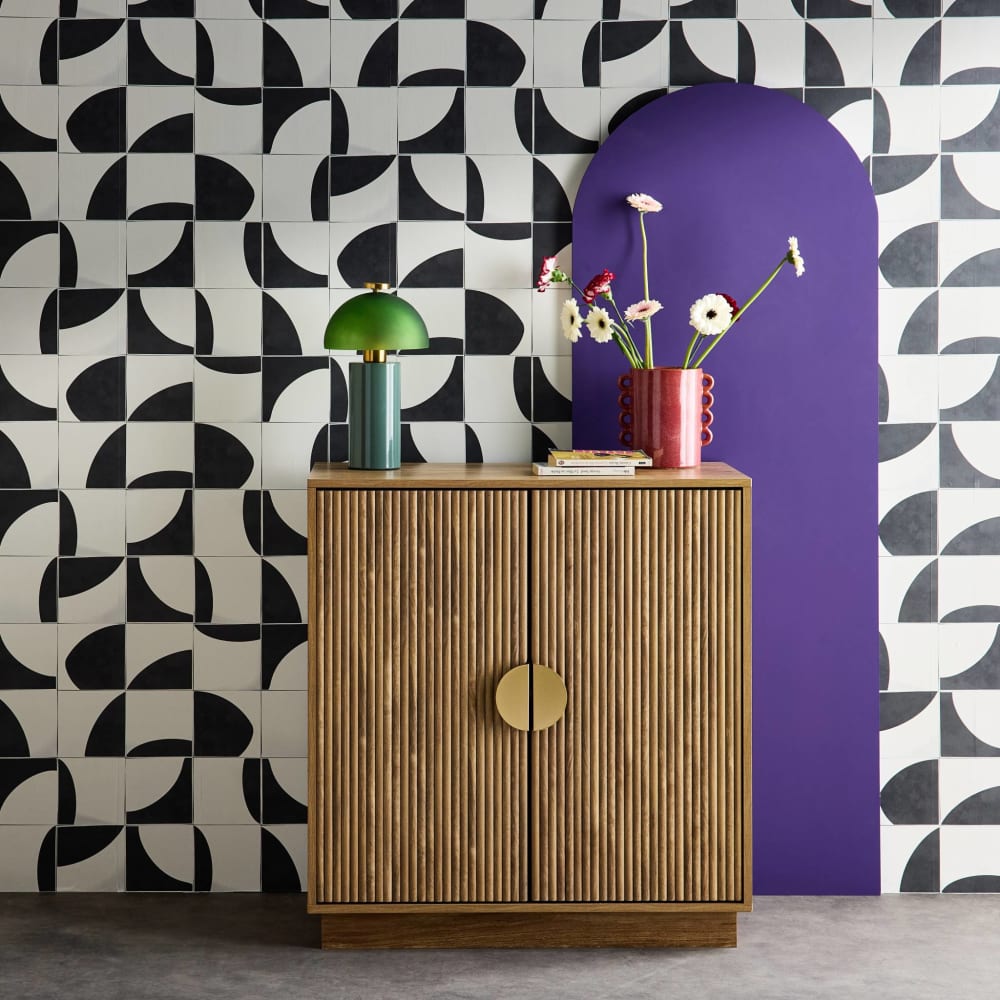 Buffet exotique 2 portes, décor bois de manguier rainuré