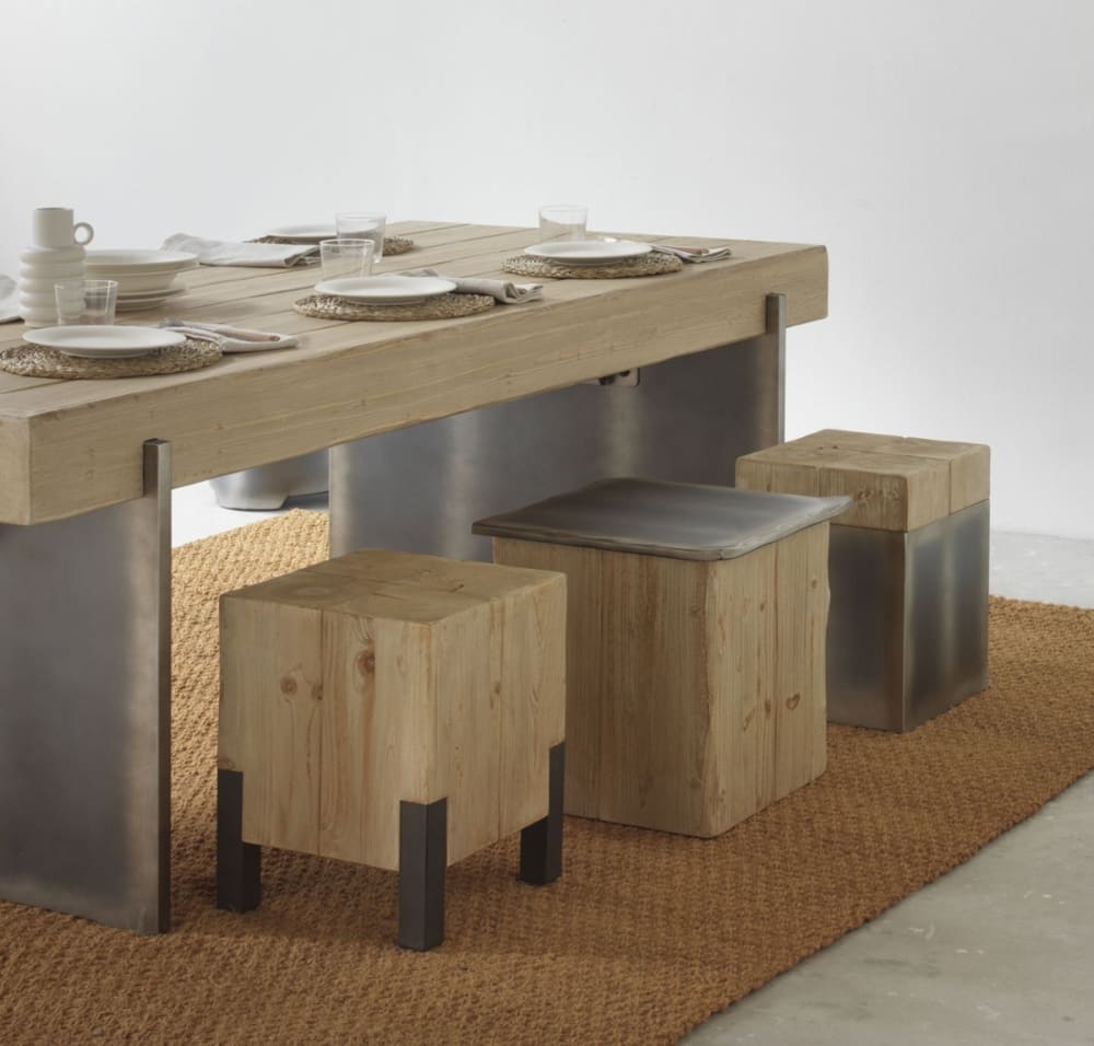 Tabouret en placage d'épicéa avec pieds laqués couleur métal