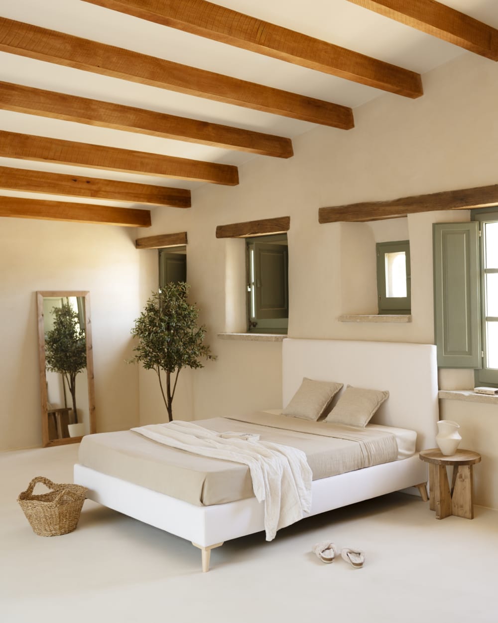 Lit tapissé en lin blanc pour matelas 135x200cm - Maisons du Monde