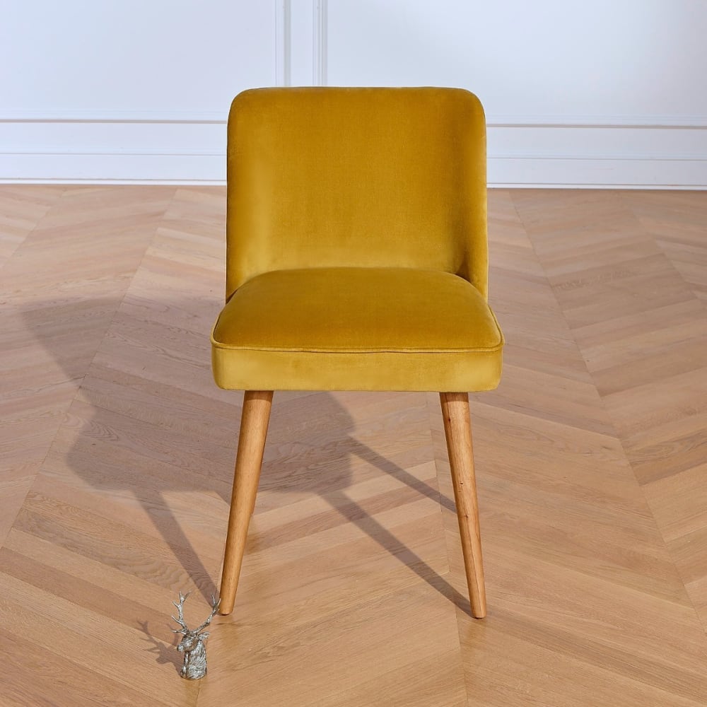Set aus 2 Stühlen aus Gummibaumholz und Samt Mustard Yellow -