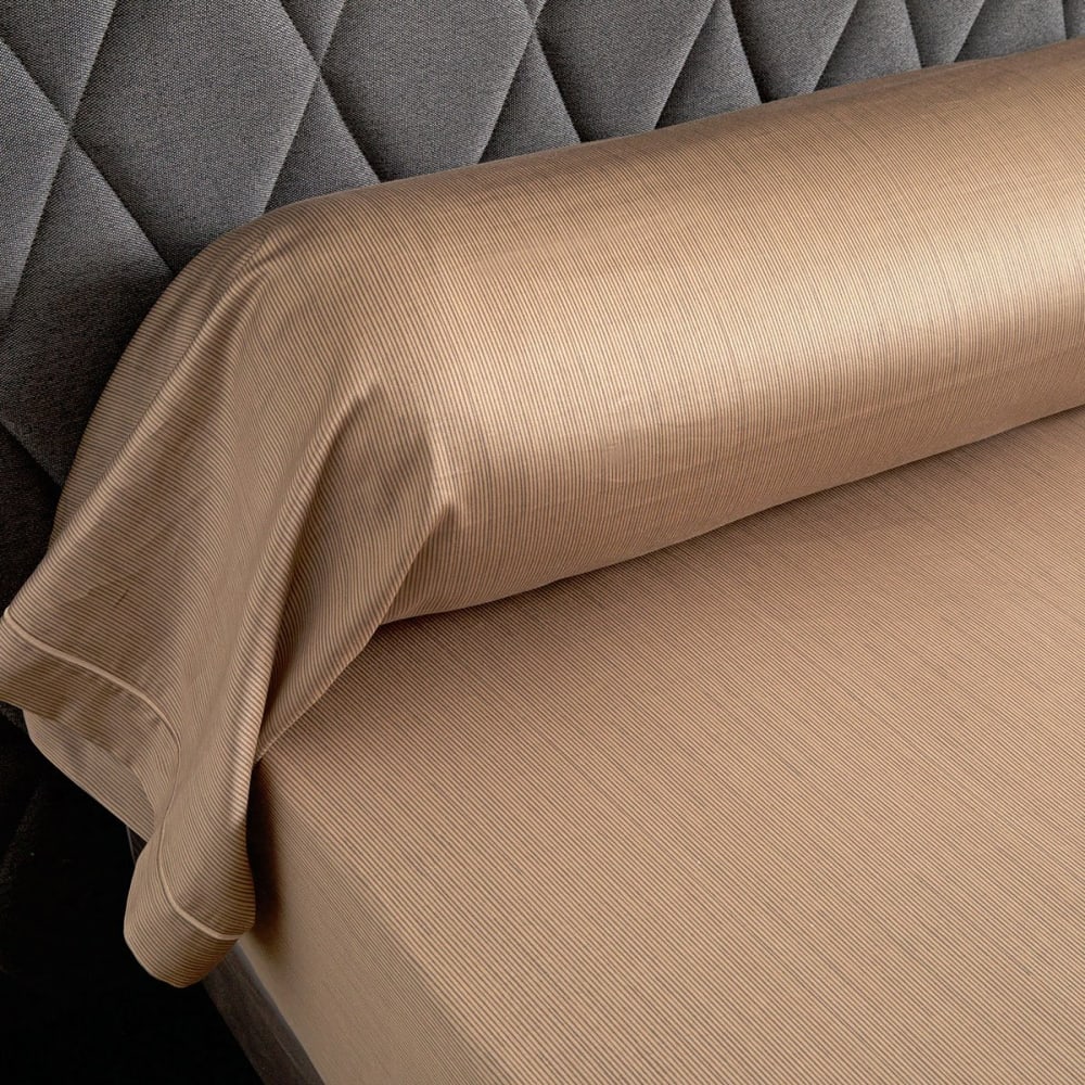 Taie de traversin satin marron 43x210 cm - Maisons du Monde