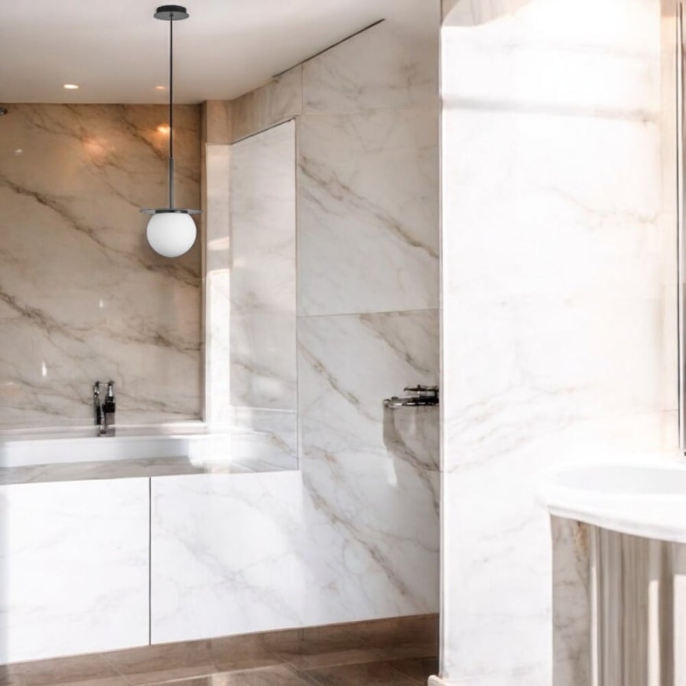 Suspension salle de bain noir et blanc — vue 3