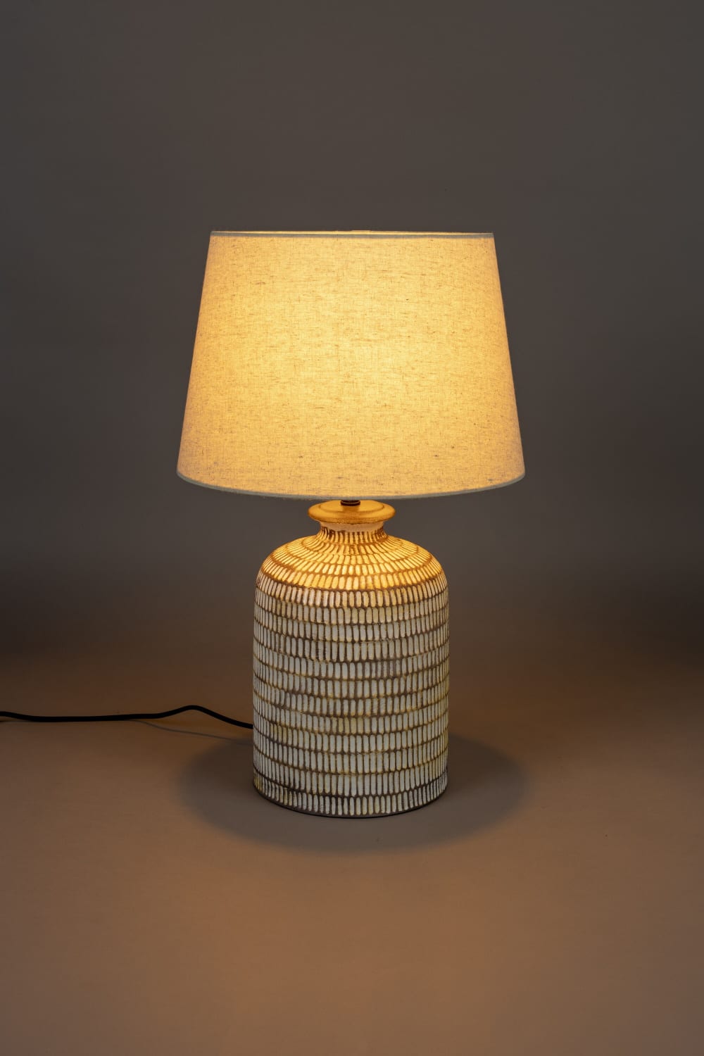 Lampe à poser en céramique beige — vue 3