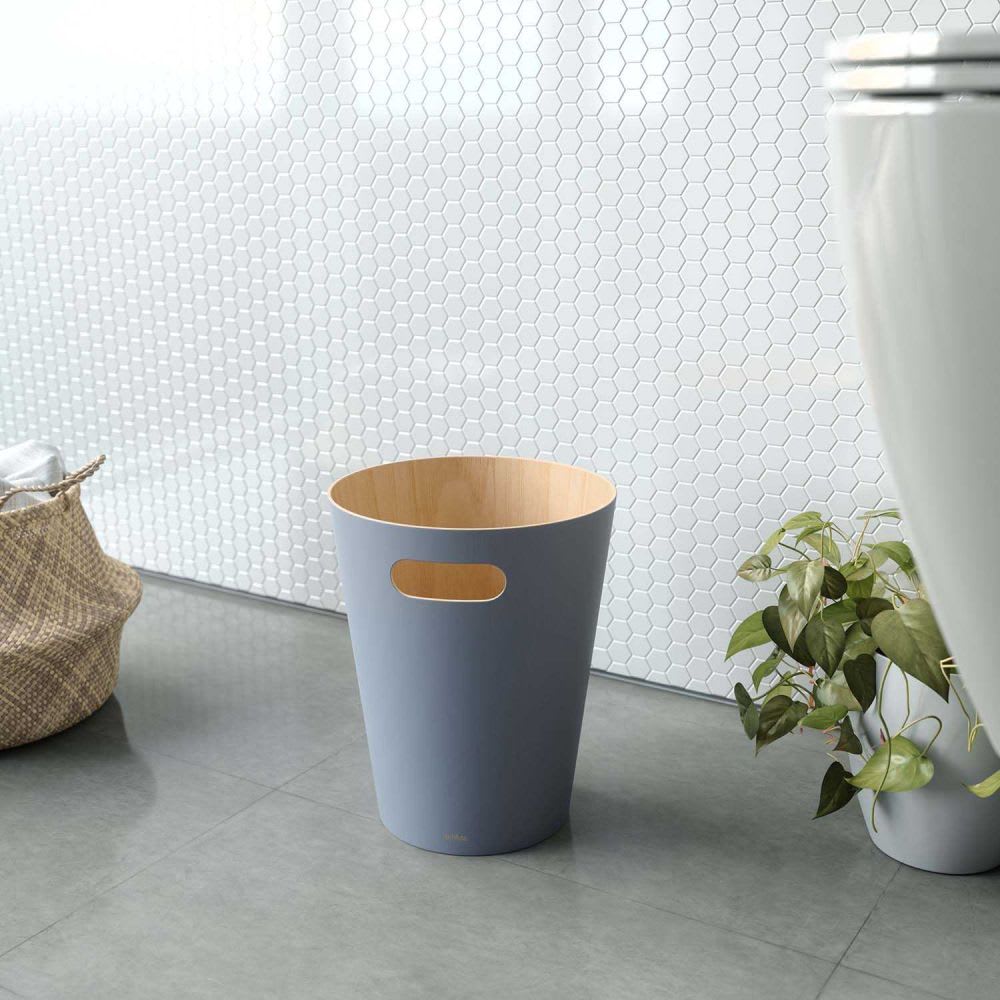 Corbeille en bois bleu H28 - Maisons du Monde